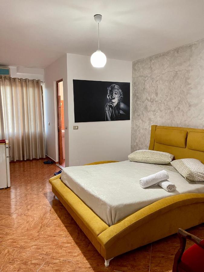 Hotel Nicola Lezhë Exteriör bild