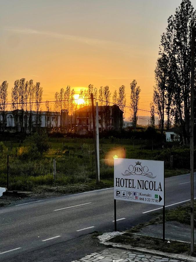 Hotel Nicola Lezhë Exteriör bild